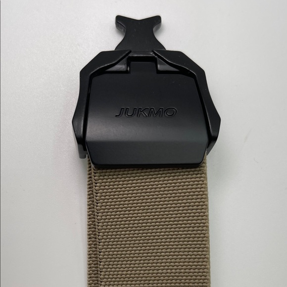 NWOT Jukmo Tan Adjustable Tactical Belt with Black Buckle - Picture 4 of 4